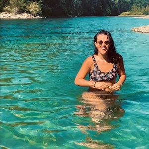 Meet your Posher, Natalie